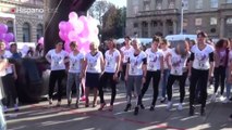 Carrera de tacones promueve lucha contra el cáncer de mama en Zagreb