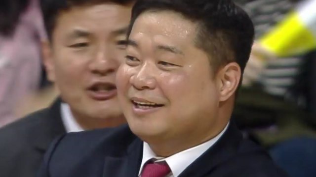 프로농구·프로배구 개막...'감독 현주엽' 데뷔전 승리 / YTN