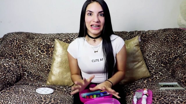 MAQUILLAJE CON ÚTILES ESCOLARES + MI WHATSAPP / Kimberly Loaiza