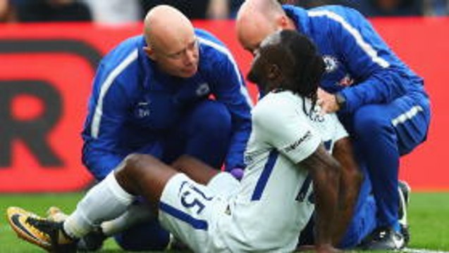 Chelsea's Conte laments injury woes after defeat to Palace