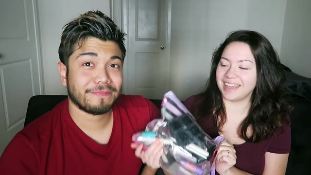 BOYFRIEND DOES MY MAKEUP CHALLENGE!!! (HALLOWEEN EDITION)