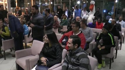 Başkan Karabacak, Yarı Maratonda Ter Dökecek Sporcularla Buluştu