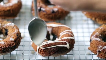 HOW TO MAKE VEGAN DONUTS | 2 different ways