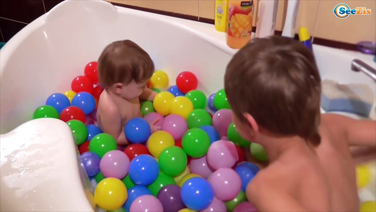 ОЧЕНЬ Много игрушек ВАННА с ШАРИКАМИ Арина и Щенячий патруль Сюрпризы и детские игрушки Paw Patrol