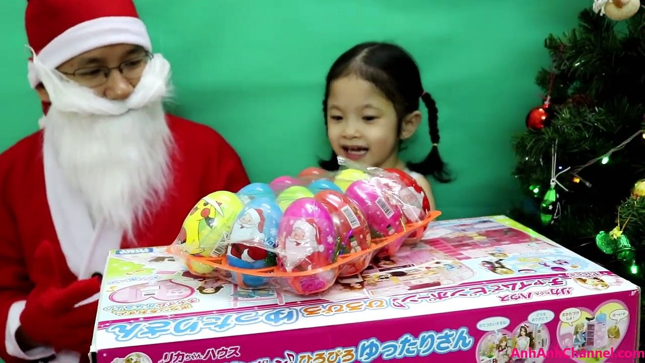 Ông già Noel tặng quà giáng sinh cho bé Trâm Anh - Bóc trứng cùng ông già Noel
