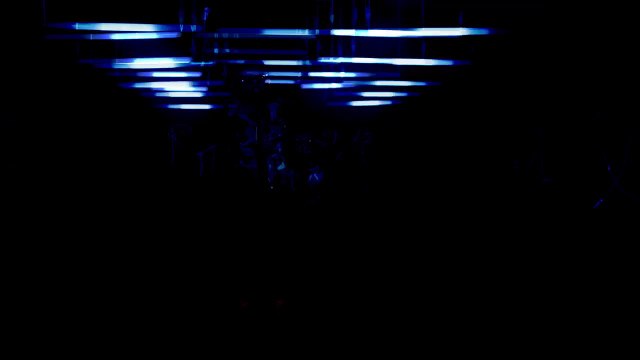 Jala Brat - Mlada i luda (Official Video)