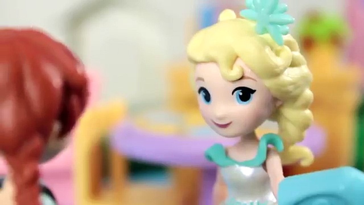 FROZEN ELSA vira SEREIA e cai no vaso sanitario | Várias Histórias e Episódios em Portugues