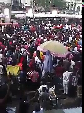 BIAFRA 60,000 IPOB DID THIS IN OWERRI 14/10/2017 ASKING FG WHERE KANU IS