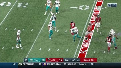 Justin Hardy cuts upfield for 22 yards to get Falcons in FG position