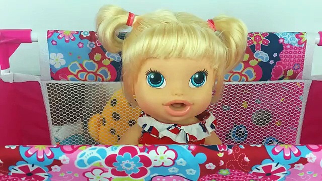 Trocando Minha Boneca Baby Alive Hora de Comer Alice para Dormir Rotina da Noite