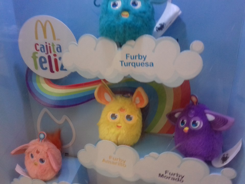 Cajita Feliz McDonald's Furby Connect (Octubre/Noviembre 2017)