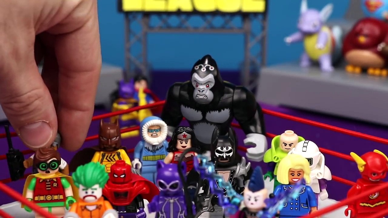 The LEGO Batman Movie Shake Rumble Game with Lego Batman Blind Bag MiniFigures by KidCity