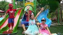 Elsa và Anna cùng người nhện thổi bong bóng - Súng bắn bóng xà phòng - Soap Bubbles 