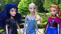 Descendants Mal Vs Maleficent with Frozen Elsa and Anna Dolls and Mal and Evie