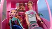 Anna do Filme da Frozen cai de patins - Novela da Barbie Em Português DisneyKids Brasil