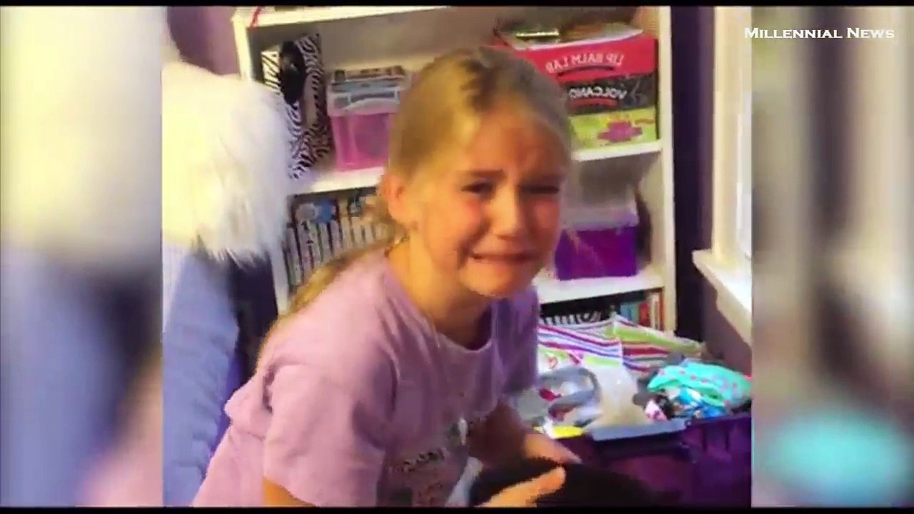 Girl has amazing reaction after mom surprises her with kitten