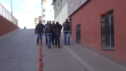 Kayseri'de Uyuşturucu ve Kaçak Sigara Operasyonunda Silah da Ele Geçirildi