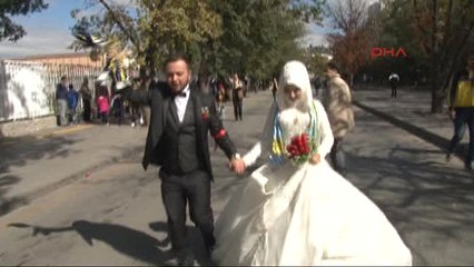 Gelini Düğüne Değil Maça Götürdü !