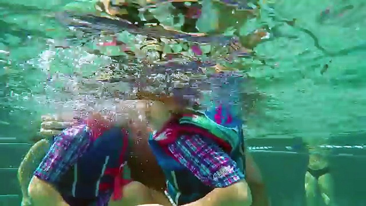 Happy Twins Capri & Isabel Living Underwater at Hot Springs!! | Twin Family Fun Vlogs!