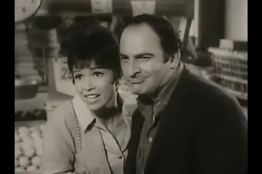 Charmin Tissue - Please Don't Squeeze The Charmin w/ Mr Whipple - 1960s