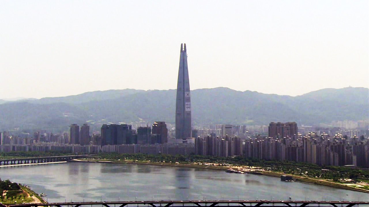"롯데월드타워 불나면 지상대피까지 1시간" / YTN