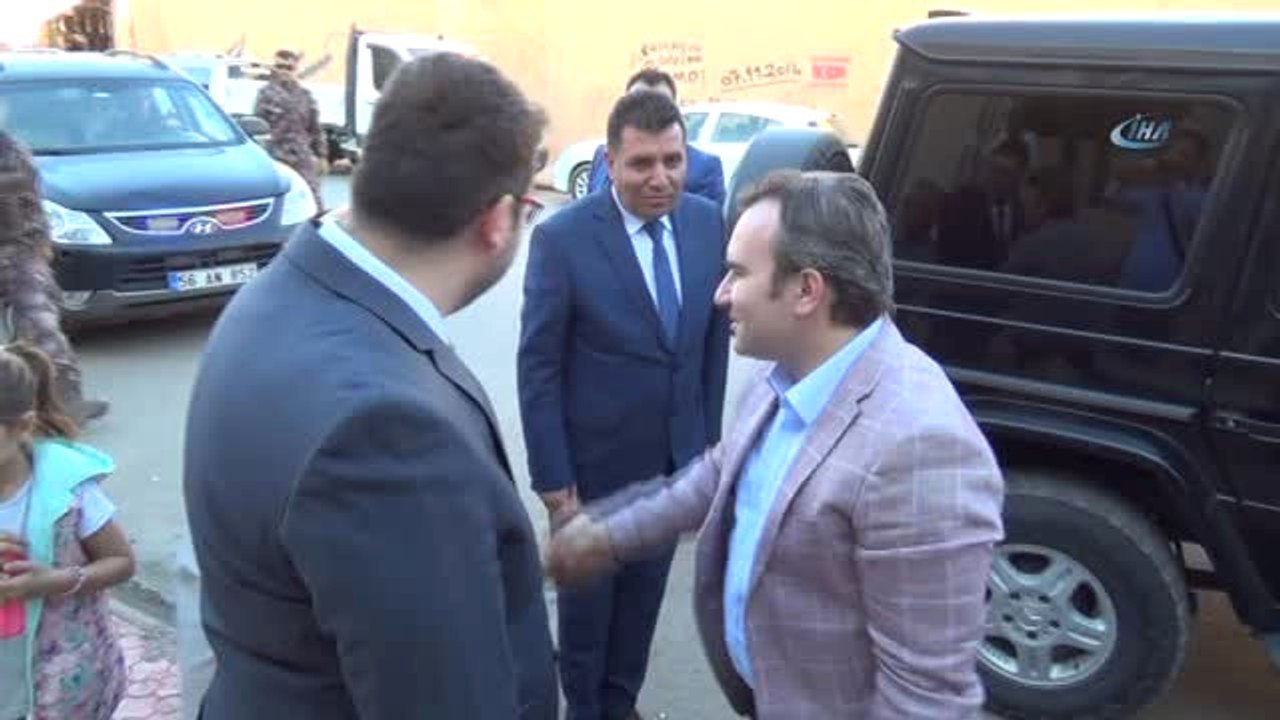 Kitap Okuyana, Çay ve Kahve Bedava