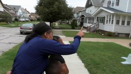 Etats-Unis : une famille construit dans son jardin un quadripode impérial de "La Guerre des étoiles"