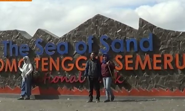 Polemik Hadirnya Tugu Nama di Gunung Bromo
