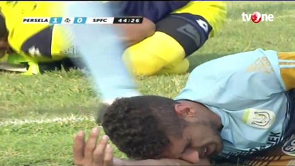 Goalkeeper CHOIRUL HUDA dies during game