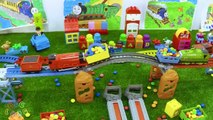 Accidents will Happen with Thomas and Friends - Learning video for Preschoolers - Play&Learn #24