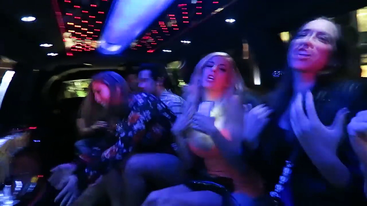 SEEING BRITNEY SPEARS AND A NAKED SPA DAY!