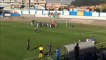 Susto no jogo do Canelas  o momento em que Belkaroui cai e sai de campo de ambulância - Vídeos - Jornal Record