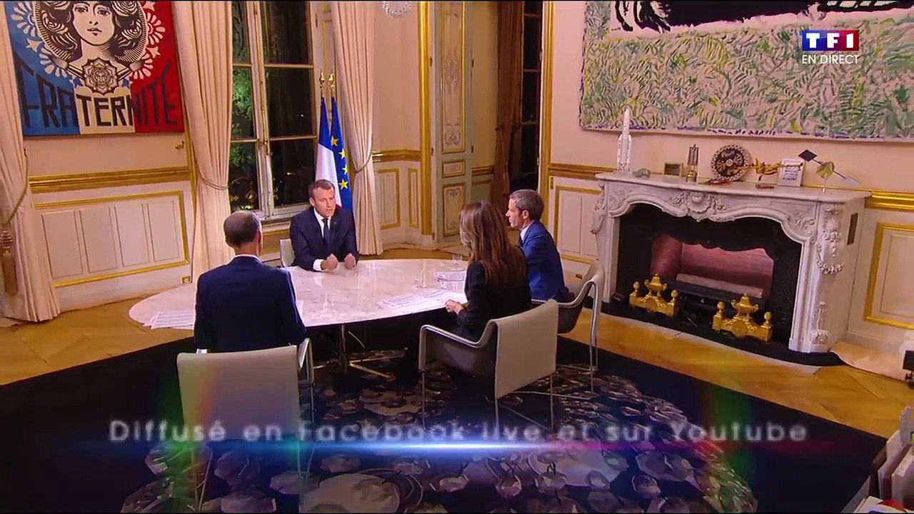 E. Macron : "Je considère que ce n'est pas aider mon pays que de dire que tout se vaut"