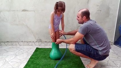 Entrei no Balão Gigante de Água | Giant Water Balloon 私は水の巨大風船に入りました|-