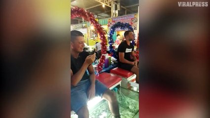 Tourist's Hilarious Reaction to First Fish Pedicure 🐟