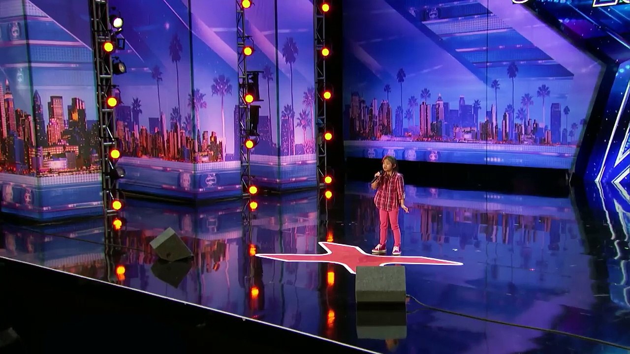 Angelica Hale - 9-Year-Old Singer Stuns the Crowd With Her Powerful Voice - America's Got Talent 2017-TddQEzW9MQM