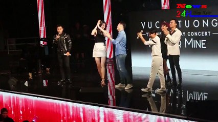 Bất ngờ với 1 fan cuồng lao vào ôm Ca sĩ Vũ Cát Tường khiến fans thót tim-ZJ0_lsdNB_4