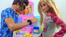 QUARTO DO BEBE DA BARBIE E DO KEN BRINQUEDOS DA BARBIE EM PORTUGUES - BARBIE GRAVIDA