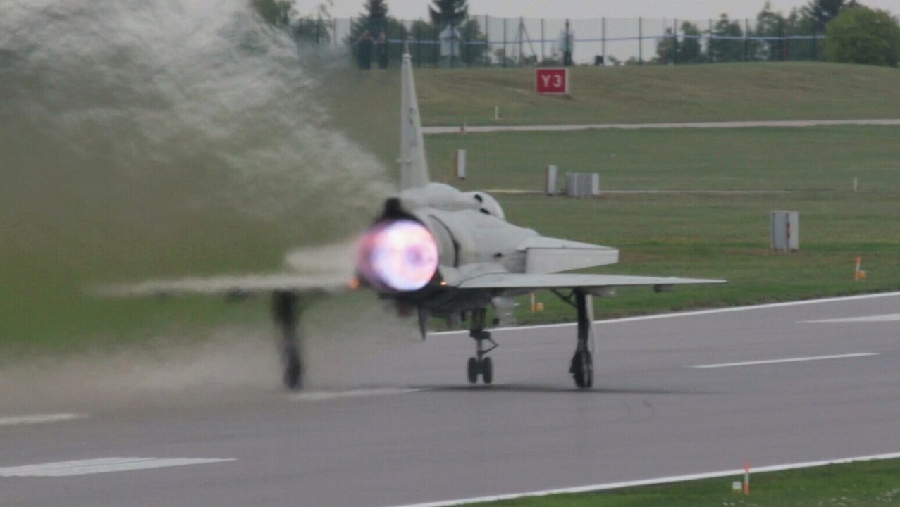 Saab Viggen Landing & Take Off-Reverse Thrust