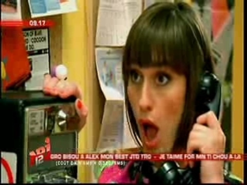 Yelle & Fatal Bazooka - Parle à ma main