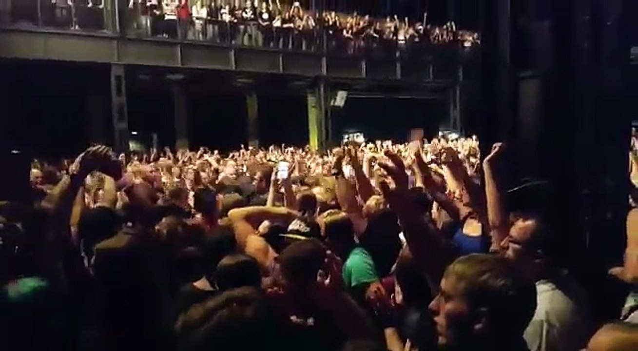 Good Charlotte- lifestyle of the rich and famous live 2016 Cologne-yIQ4RNkfAIE
