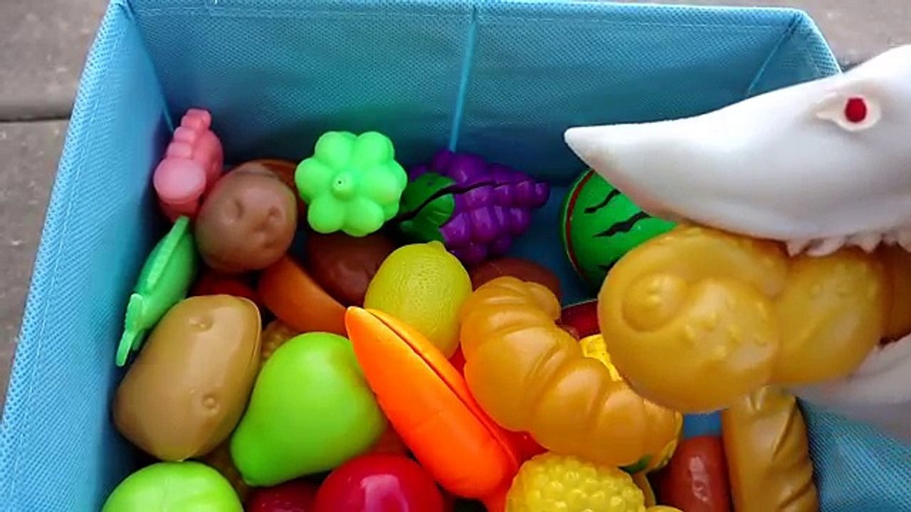 Learn Names of Fruits And Vegetables/ Puppet Shark Eating-Fun Learning for children
