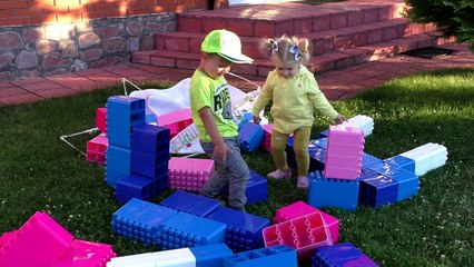✿ Соединяем ЗАМОК ПРИНЦЕССЫ и ПРИНЦА Игры Для Девочек и Мальчиков Mega Bloks Castle Princess Disney