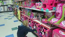 TOY HUNT AT TOYS R US! | BIRTHDAY PRESENT EDITION