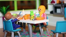 Playmobil Film deutsch - LINUS FÄLLT INS WASSER -PlaymoGeschichten - Kinderserie