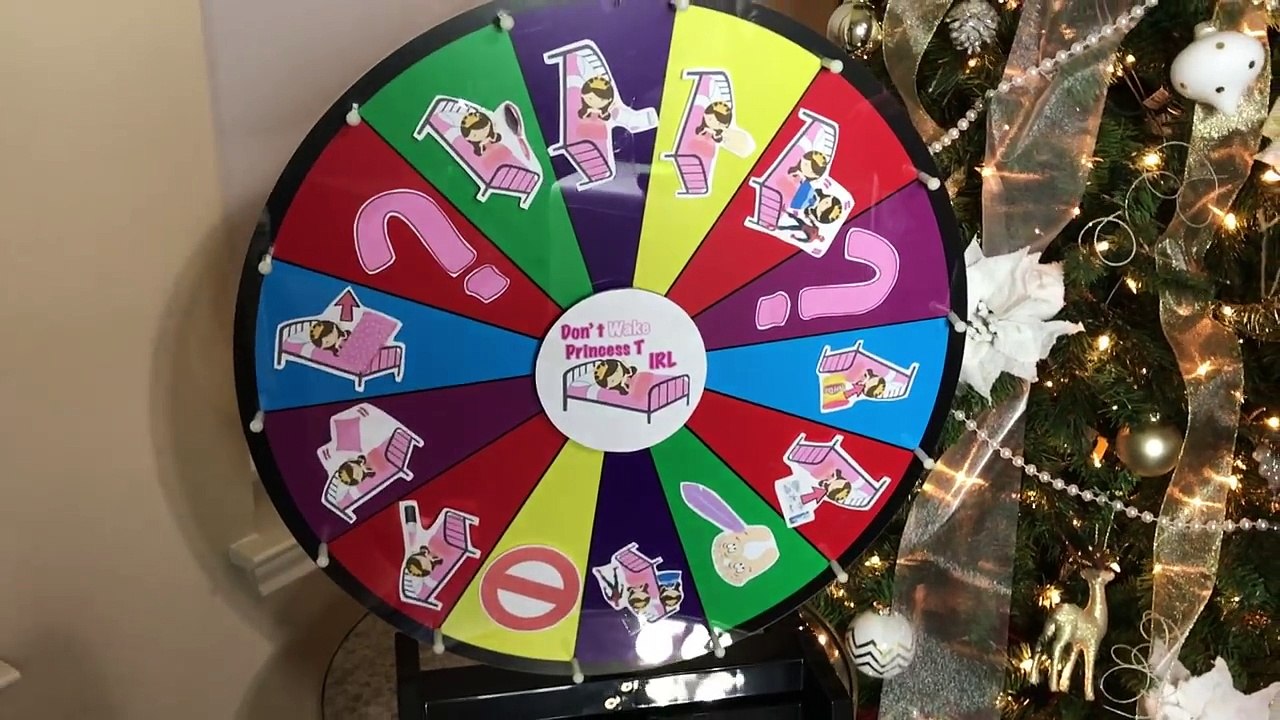 DONT WAKE PRINCESS T IRL PRANK Family Fun games for Kids egg surprise bad kids Princess ToysReview