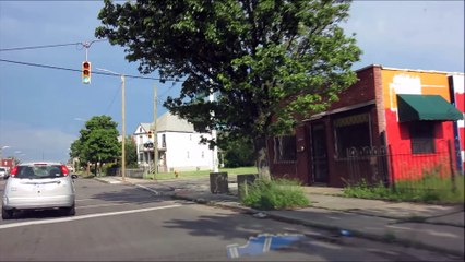 VACANT STREETS AND AVENUES OF DETROIT