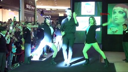 Erzurum'da Ece Begüm Yücetan ve Cem Belevi'yle Moda ve Müzik Şöleni