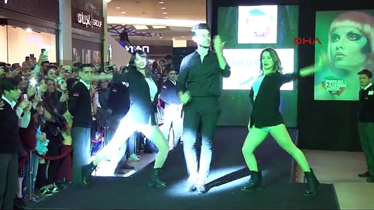 Erzurum'da Ece Begüm Yücetan ve Cem Belevi'yle Moda ve Müzik Şöleni
