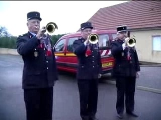 LE CREUSOT : REVEIL AU CLAIRON DES POMPIERS